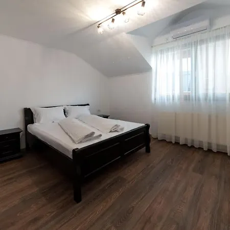 Motel Dr House à Mioveni Extérieur photo