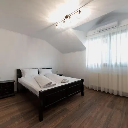 Motel Dr House à Mioveni Extérieur photo